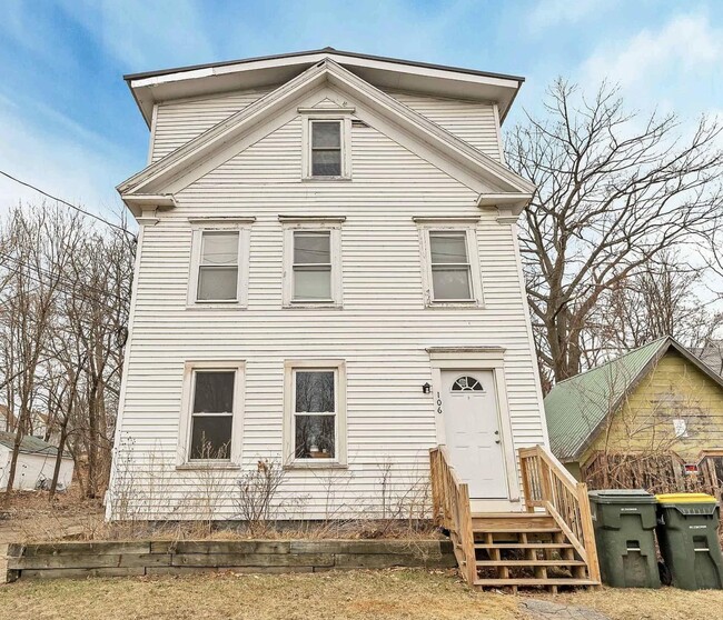 Building Photo - 106 Messer St Unit #3