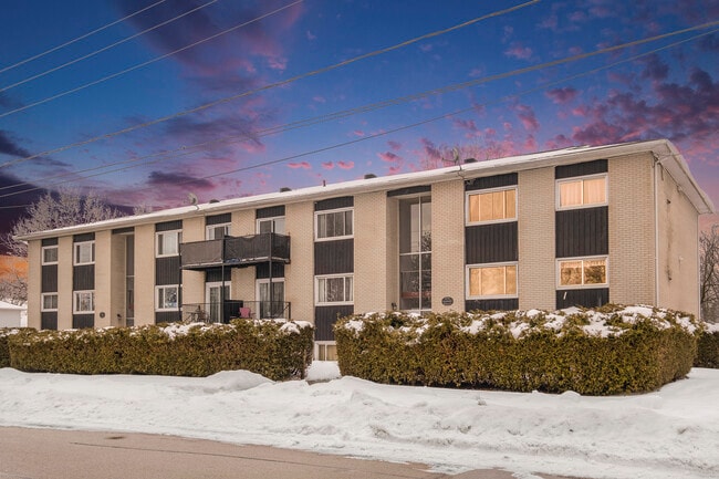 Building Photo - 14 Scace Ave Unit 18