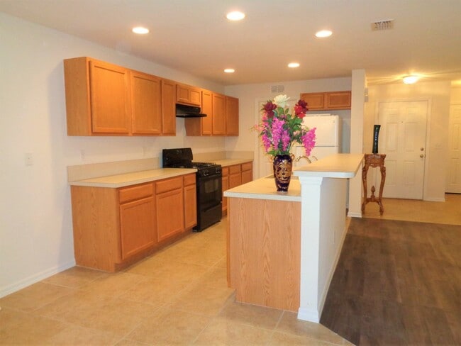 Photo - 1636 Pointe W Wy
