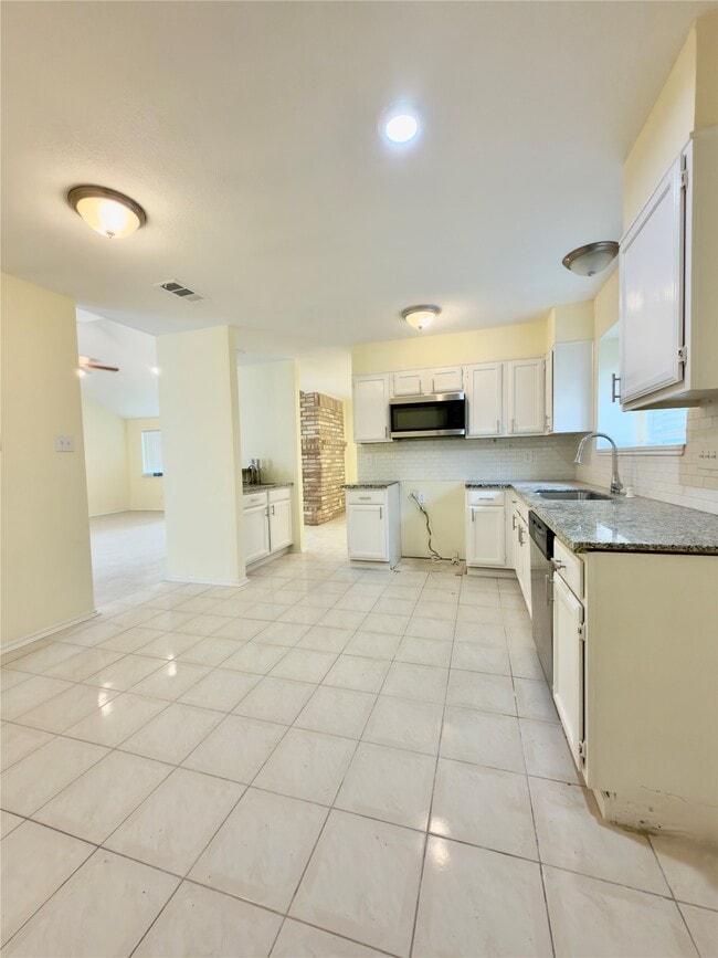 2607 Olympus Dr
