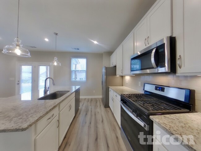 Photo - 2063 Neill Ln