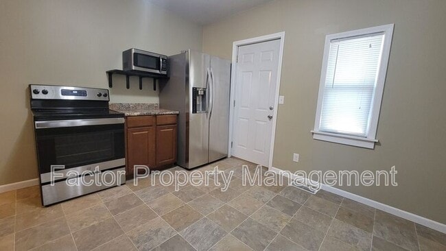 Photo - 730 N Broad St