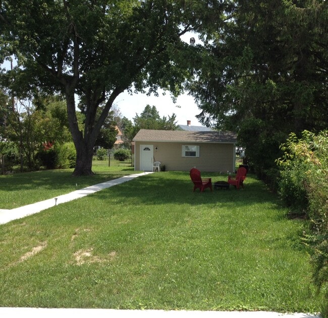 Building Photo - 206 Harrington Avenue Unit 206A