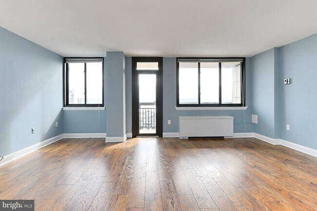 Photo - 801 N Pitt St Unidad 1203