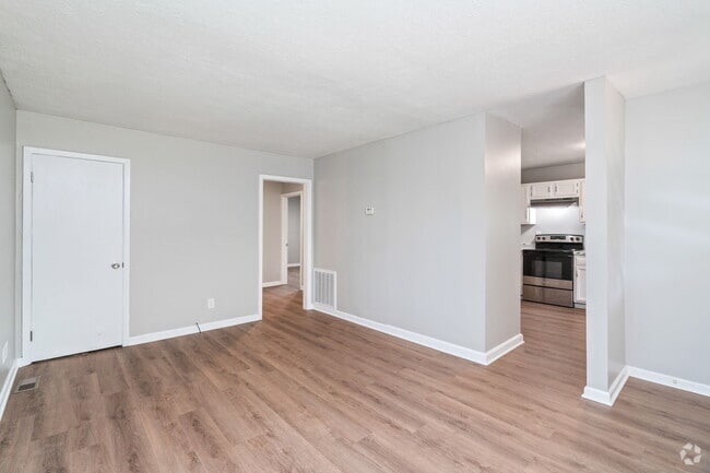 Building Photo - 275 Maryville Pike Rental