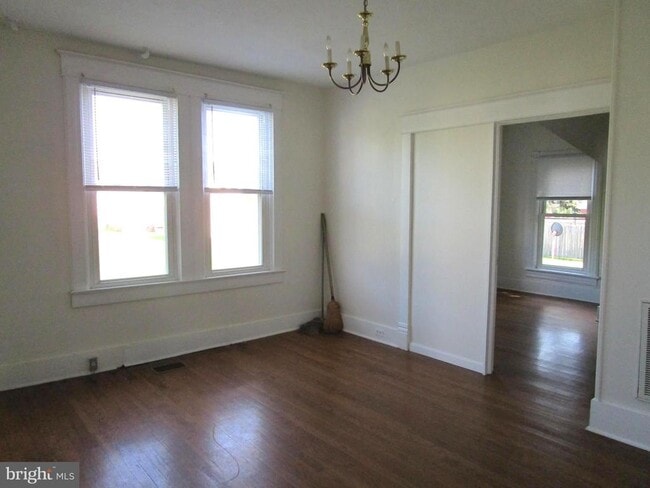 Building Photo - 136 N Funk St Rental