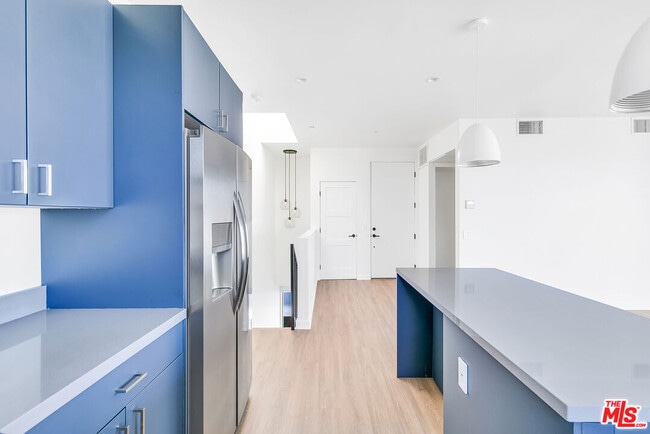 Photo - 747 Lillian Way Unit 5