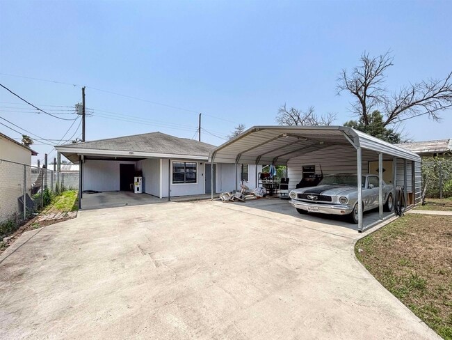 Building Photo - 1707 Delmar St Rental