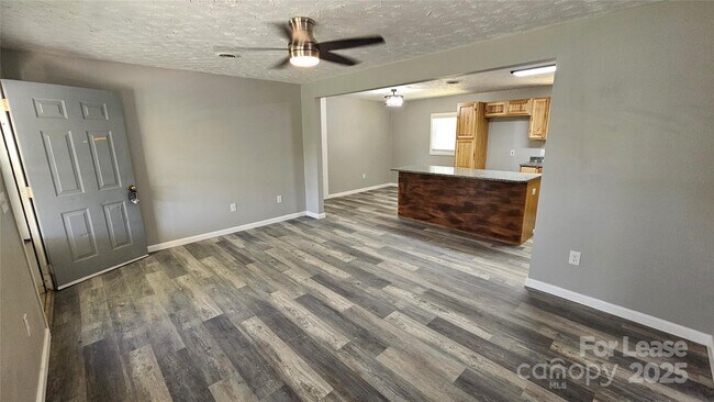 Photo - 355 Round Knob Church Rd