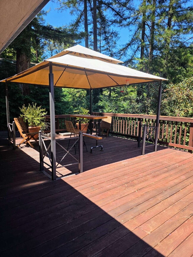 Building Photo - Compound-Style Mountain Living at Its Finest — Spacious Main Home + Brand-New Modern One-Bedroom ...