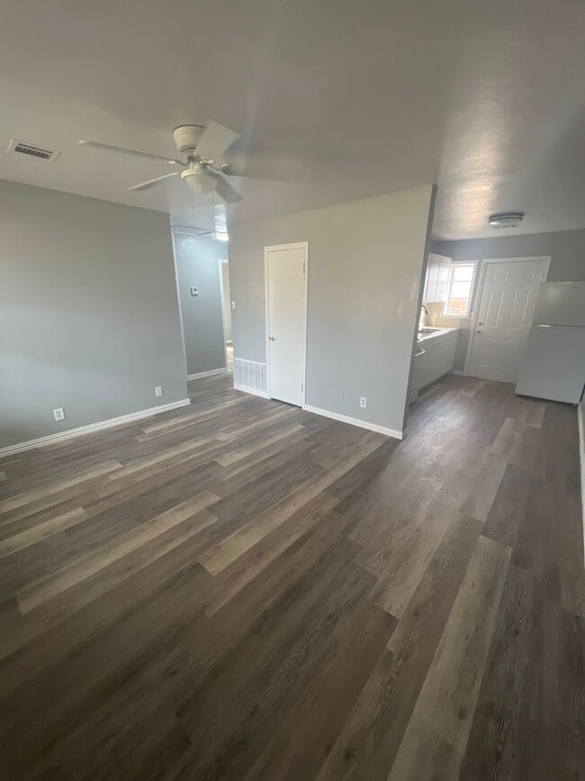 Photo - 3003 Curtis Dr Unit A