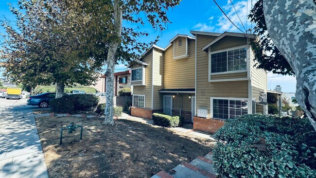 4120 Udall St Unit B
