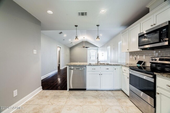 319 Harvest Ln