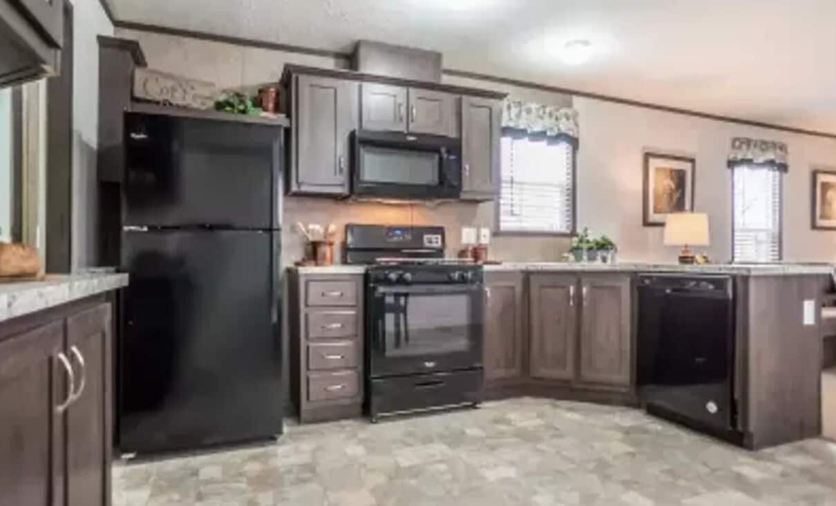 Photo - 17144 Canterbury Cir