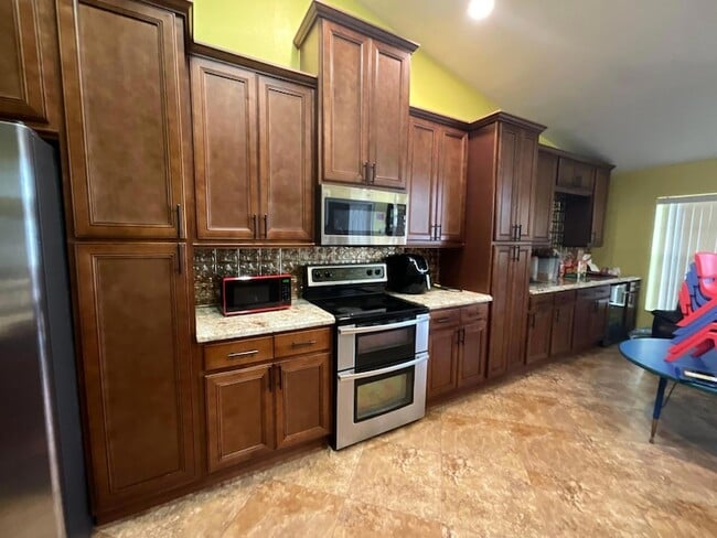Photo - 315 SW Dwight Ave