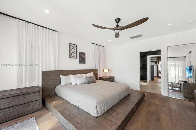 Photo - 970 S Shore Dr