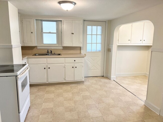 Photo - 565 E Main St Unit 565 East Main Street #3