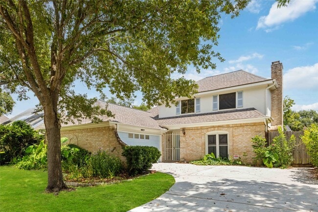 Photo - 1711 Woodland Springs St