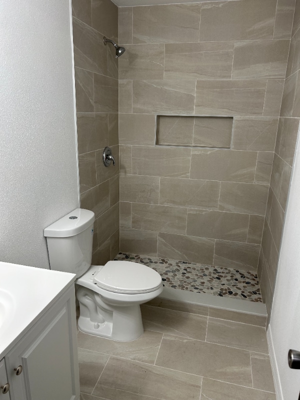 Photo - 118 Admiral Cir Unit B