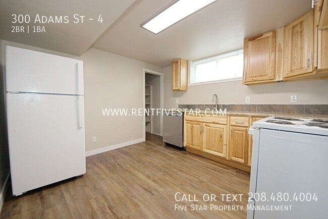 Photo - 300 Adams St Unit 4