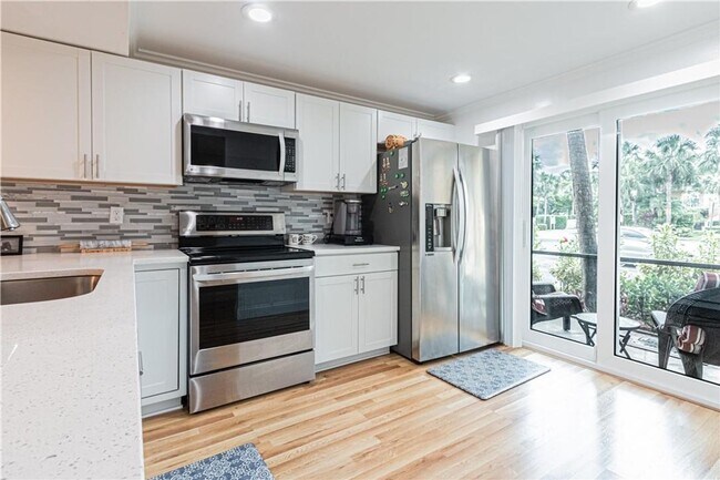 Photo - Bright & Spacious First-Floor Condo in Winterpark – Naples Living at Its Best!