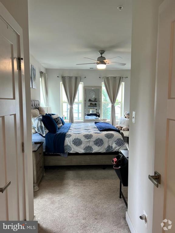 Building Photo - 5733 Meadowood St Unit 104 Rental