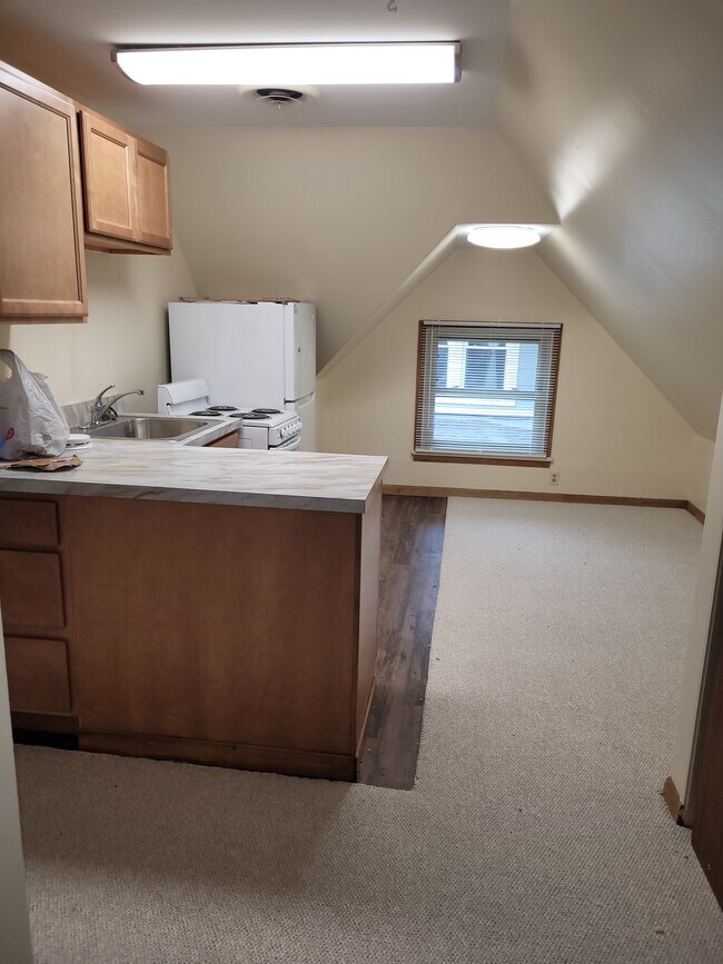 Photo - 1101 W Church St Unit 2