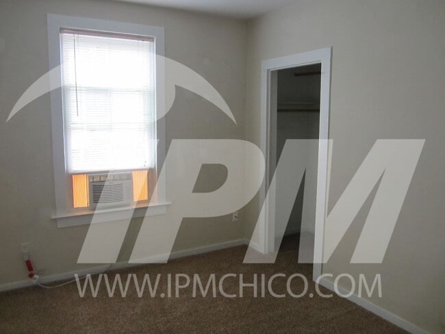 Photo - Classic 3 bedroom 2 bathroom home!