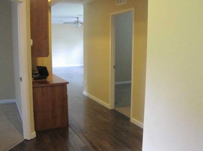 Photo - 758 Green Rd