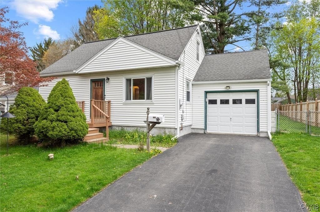 Photo - 302 Twin Elms Ln