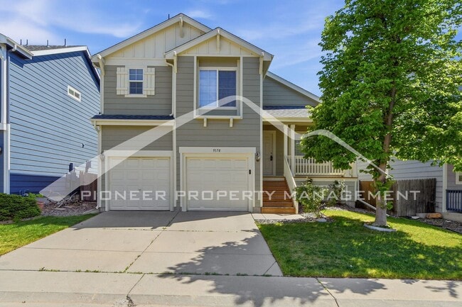 Building Photo - Spacious Home with Central AC and Washer/Dryer
