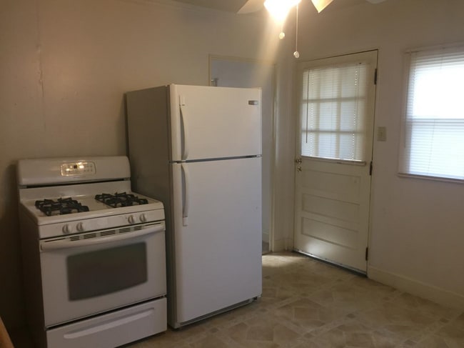 Photo - 608 N Jefferson St