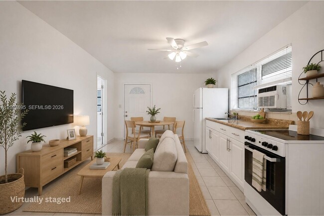 Building Photo - 877 W 33rd St Unit A