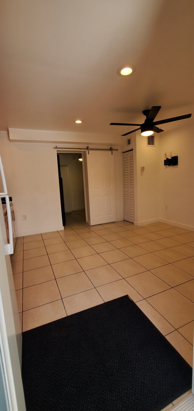 Photo - 3940 NW 9th St Unidad 1