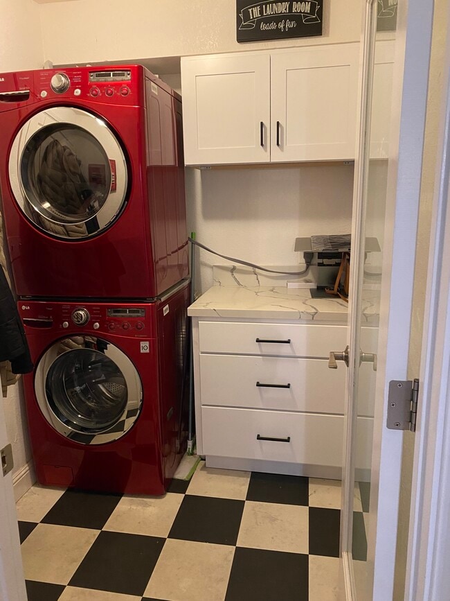 Photo - 52 Rainbow Cir