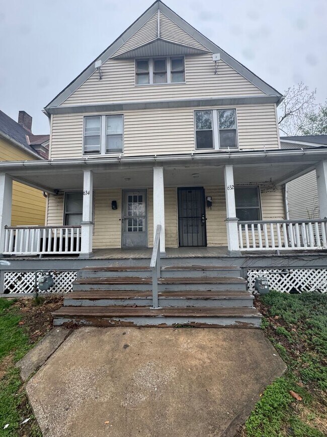 Building Photo - 632 E 101st St Unit Front RIGHT