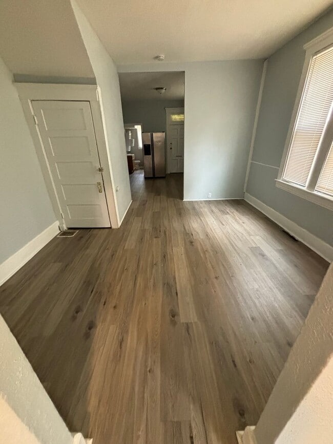 Photo - 2BD / 1BA Duplex