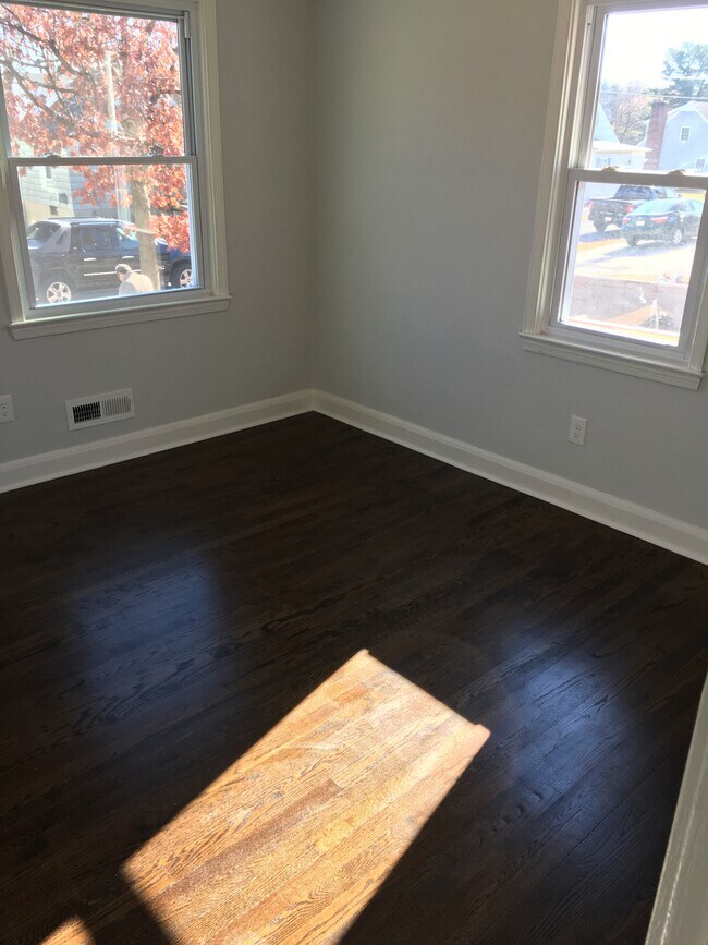 Photo - 5938 Clayton Ave