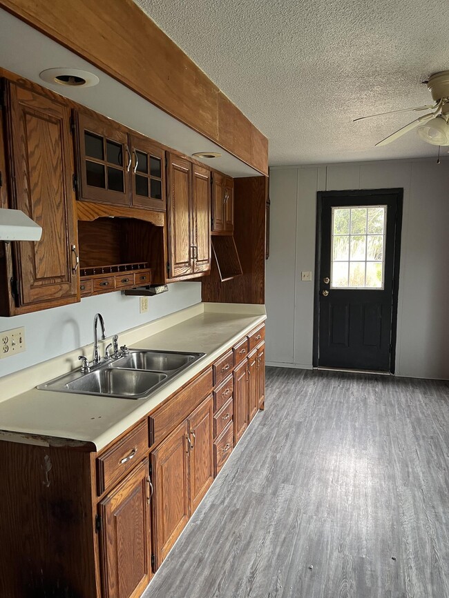 Photo - 1306 Cleveland-