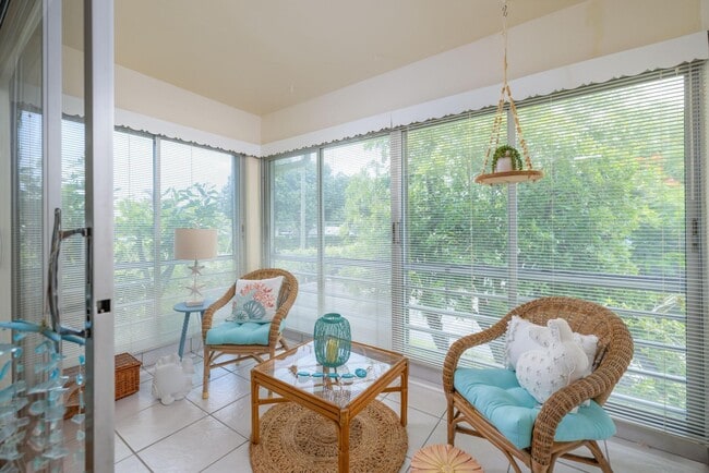 Photo - 2340 SW 22nd Ave Unit 302