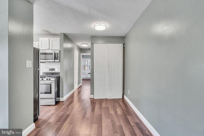 Photo - 2237 Farrington Ave Unit 203