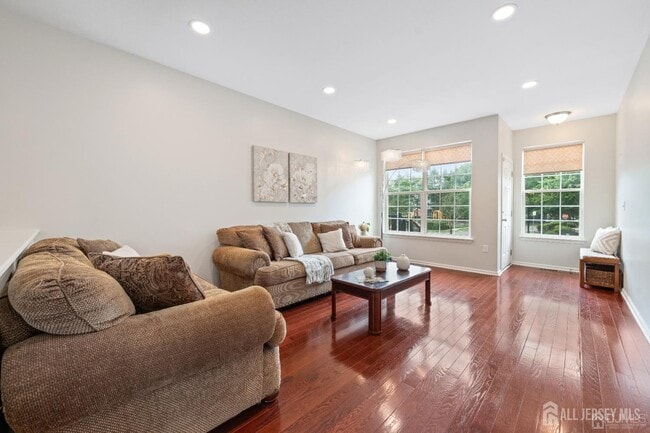 Photo - 2456 Canterbury Ln