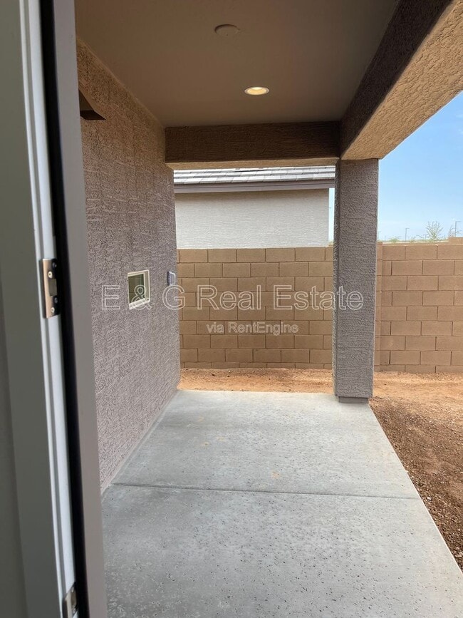 Photo - 16424 W Questa Dr