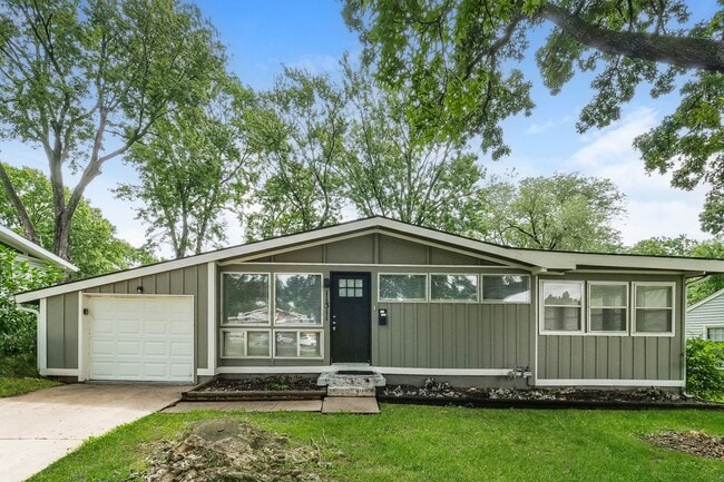 Building Photo - 4BR/2BA | Newly Renovated Single Family Home | 1-Car Garage Parking  | Fenced yard!
