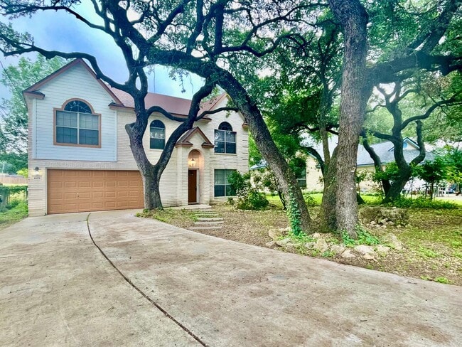Building Photo - Comfort & Charm in Castle Forest - Reduced Deposit for Qualified Applicants!
