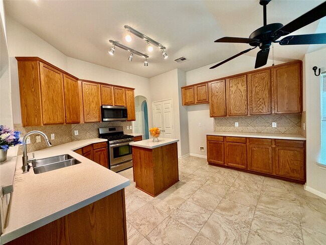 Photo - 10004 Chestnut Creek Way