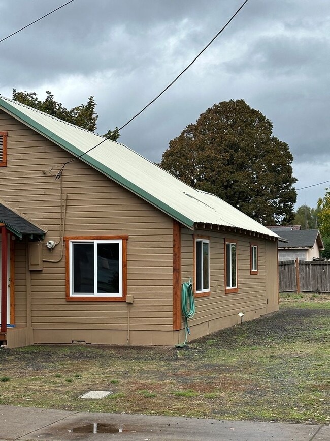 Photo - 2-bedroom 1 bath House