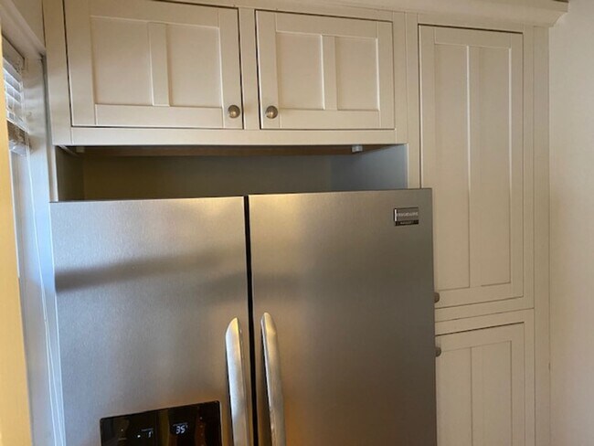 Photo - 4 bed in Somerville