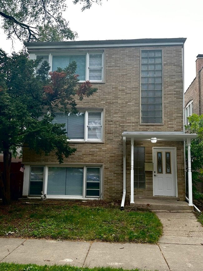 Building Photo - 5640 N Talman Ave Unit 2