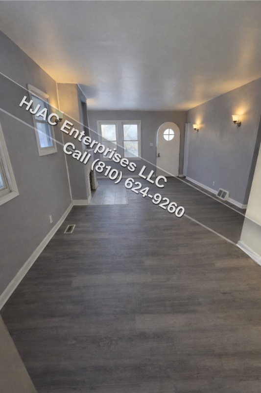 Photo - 722 Frank St